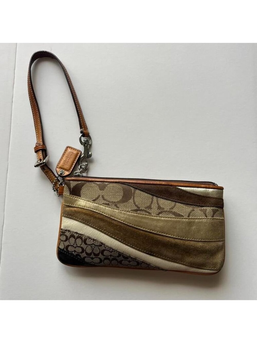 Y2K Coach Brown & Tan Leather/Suede Patchwork Wristlet Preppy Coquette Romantic